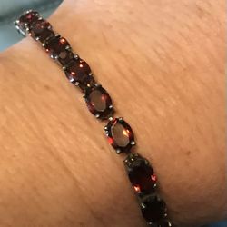 Mozambique Garnet Bracelet 