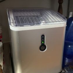 Icemaker