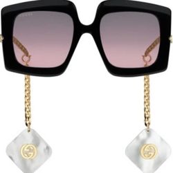 Gucci Exclusive square sunglasses with charms