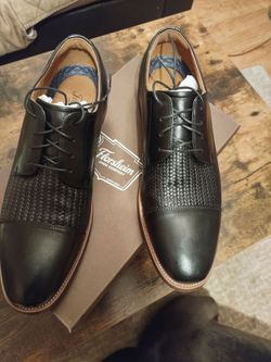 Brand New Men's Florsheim Leather shoes 👞
