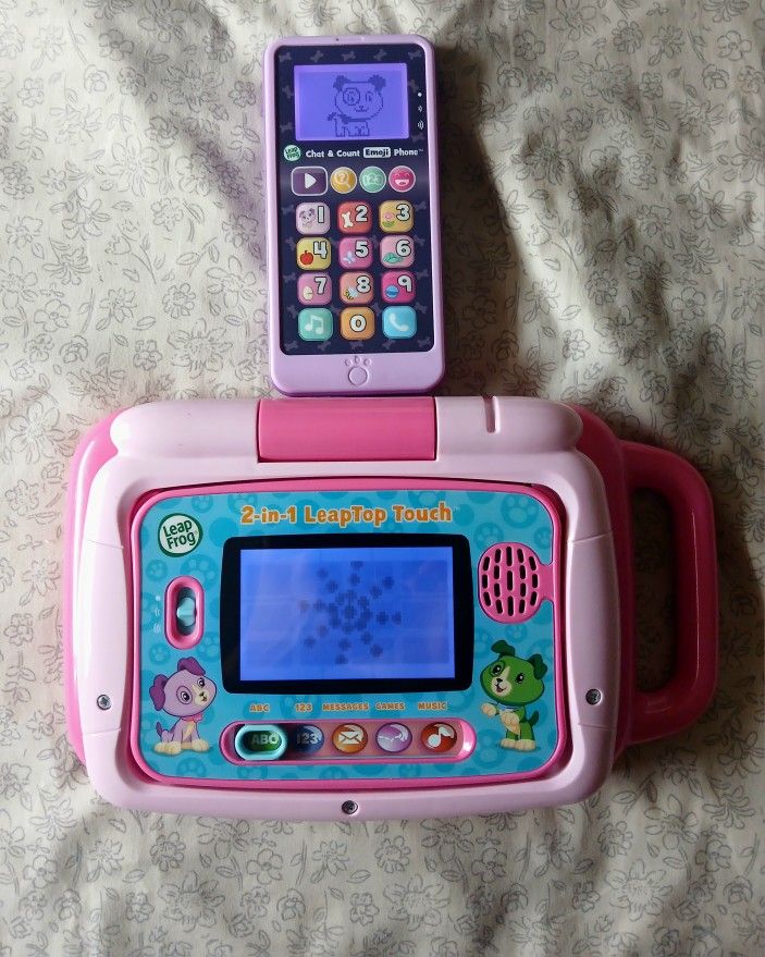 Leapfrog 2 In 1 Laptop & Chat and Count Emoji Phone Combo