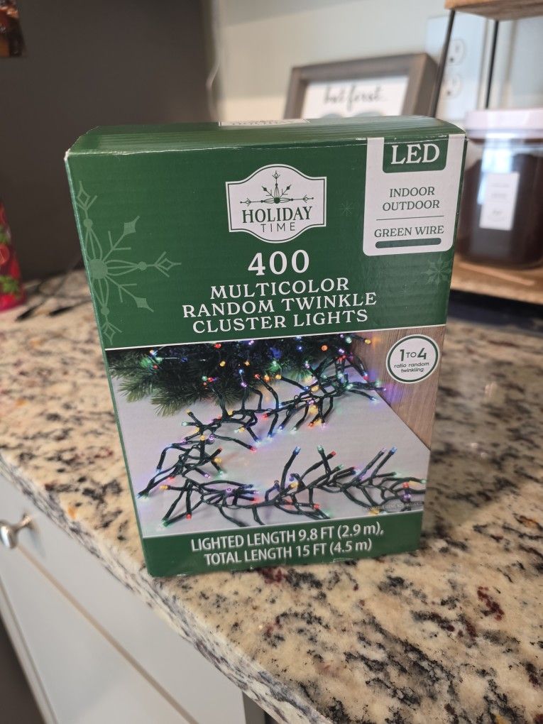 400 LED Multicolor Twinkle Cluster Lights – Brand New