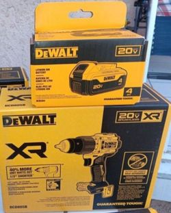 BRAND NEW 20V MAX XR BRUSHLESS HAMMER DRILL WITH 20V MAX 4AH BATTERY PACK