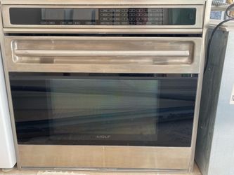 Wolf 30” Stainless Steel Wall Oven + Warming Drawer $1,300