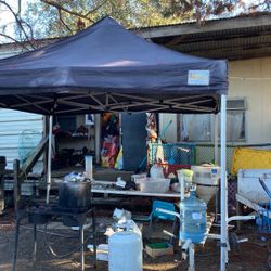 Se vende esta carpa Heavy Duty, mide 12 × 12