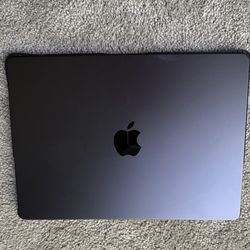 Apple MacBook Pro 14” (2024)