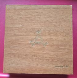 Monte Cristo Cigar Box