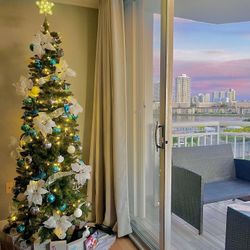 7 FT Pre-Lit Pencil(Skinny) Christmas tree. 