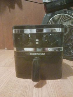Prime Cuisine 1-Liter electric air fryer in black. 700W