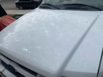 Parting out a parts for a ford truck 05 sport trac like new