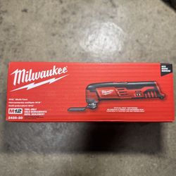 New Milwaukee M12 Multi-tool (tool Only)