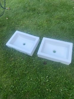 Kingston brass sink model Pacifica EV4335