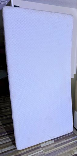 Twin mattress (foam)