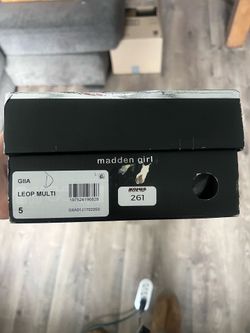 Madden girl shoes size 5