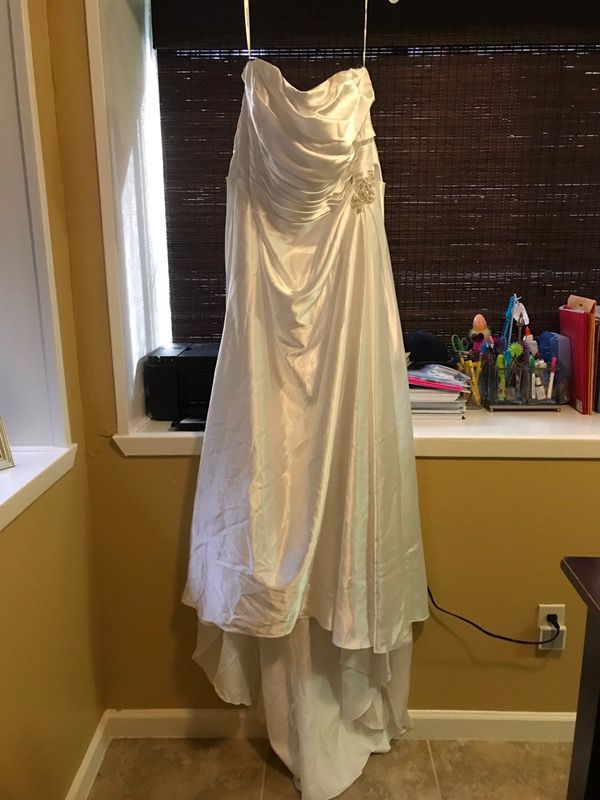 Davids Bridal Wedding Dress Brand New