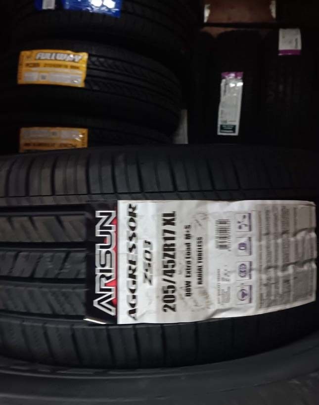 4 New Tires 205/45/17 Arisun Tires