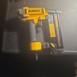 Dewalt Brad Nailer