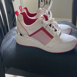 Michael KORS REDAnd White Size  9 Sneakers
