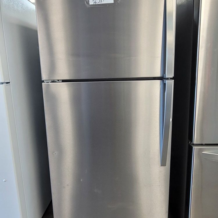 New 2023 Whirlpool 18cu Ft Stainless Steel Apartment Size Top Freezer Refrigerator 