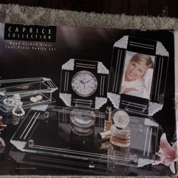 New In Box 4 PC Etched Glass Vanity Set #mothersday