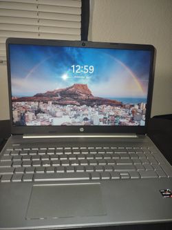 HP 15.6" Laptop - Near New