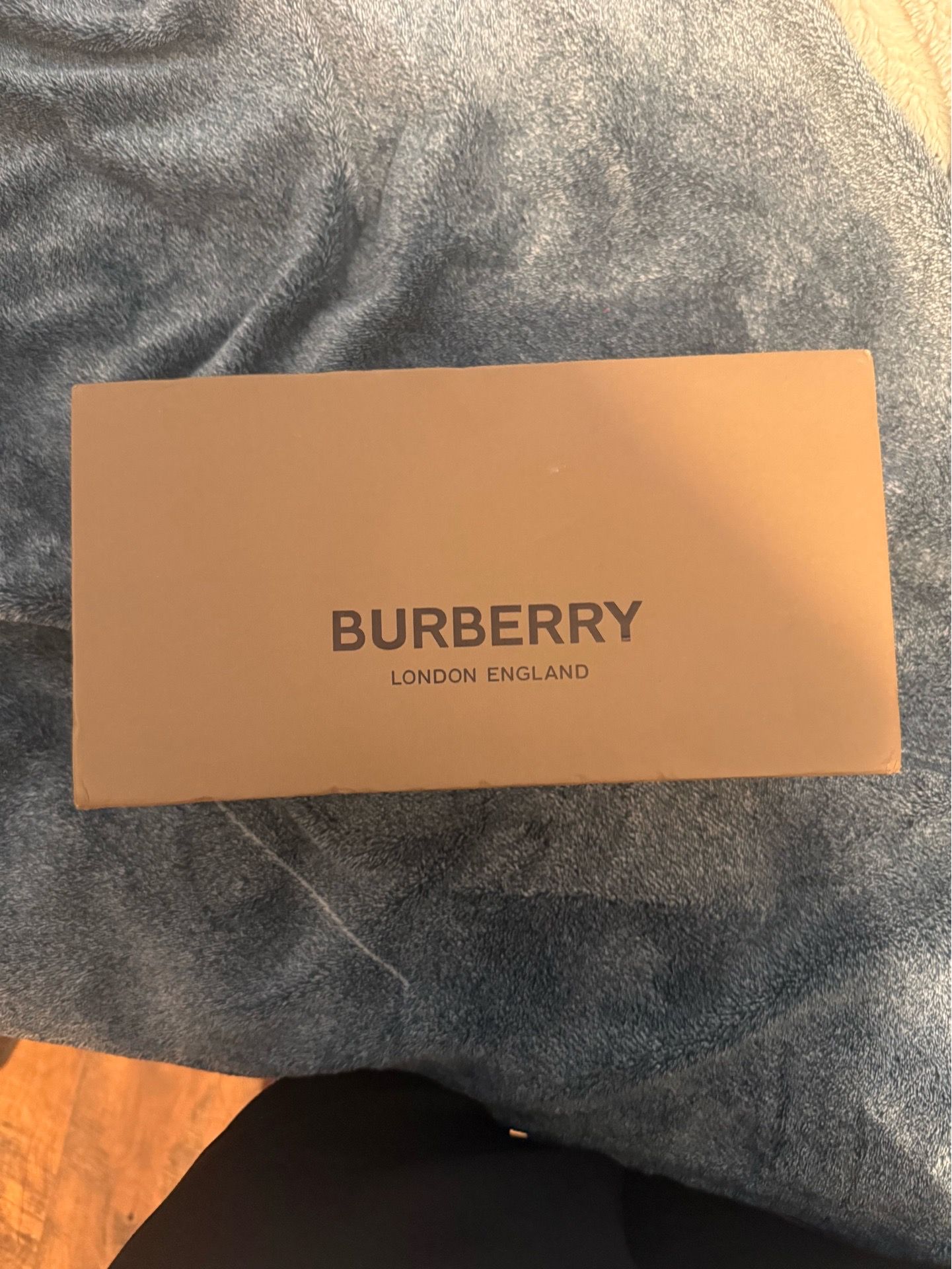 Burberry slides size 45
