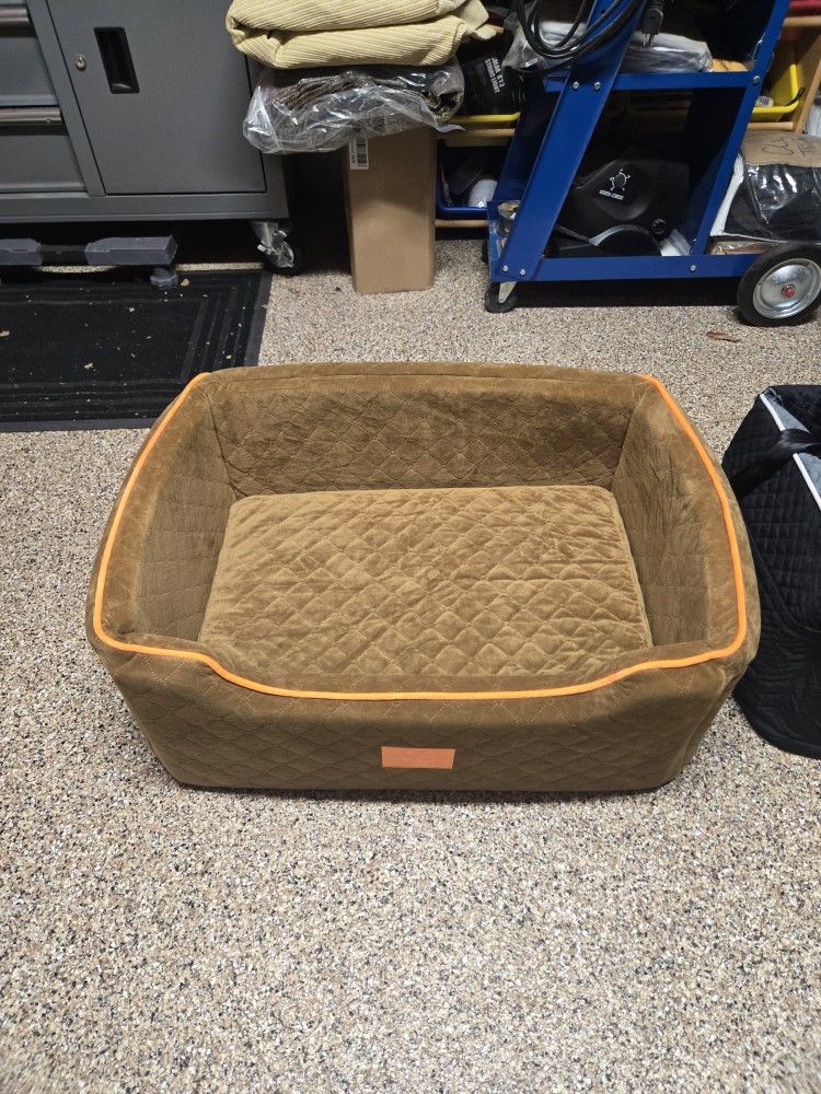 Dog Bed For Cars Or Trucks With It Bucckles To Seat Belt 