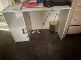 White Desk with chair
