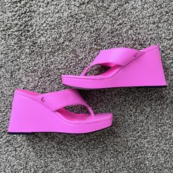 Women’s Wedge Sandal 