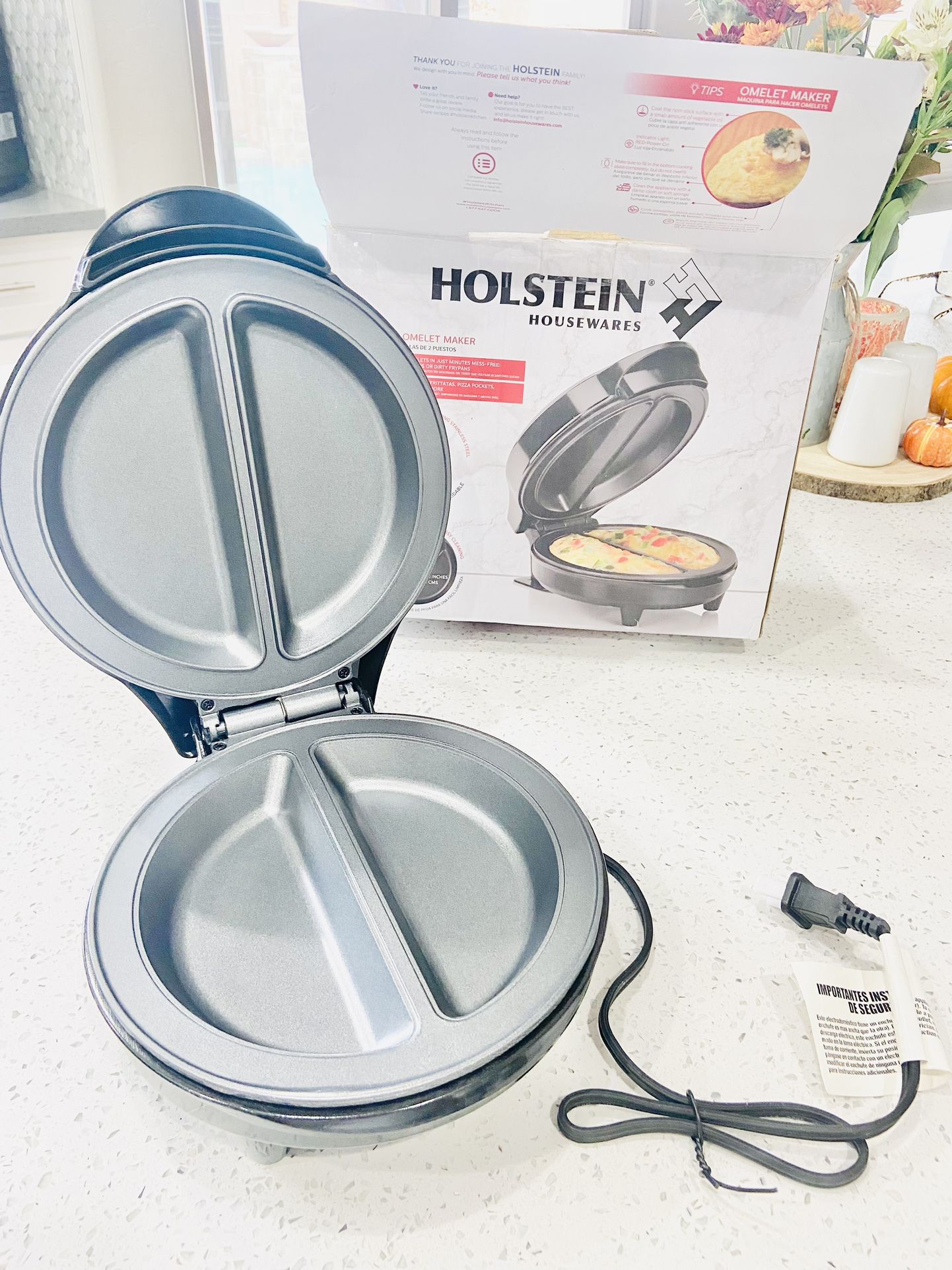 Holstein Housewares - Non-Stick Omelet & Frittata Maker, Stainless Steel - Makes 2 Individual Portions Quick & Easy (2 Section, Black)