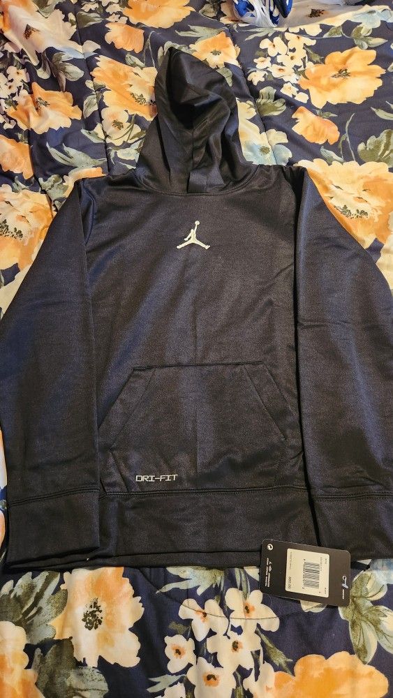 NEW Nike Air Jordan Therma Fit Boys YOUTH Large 12-13Yrs Hoody Hoodie $60