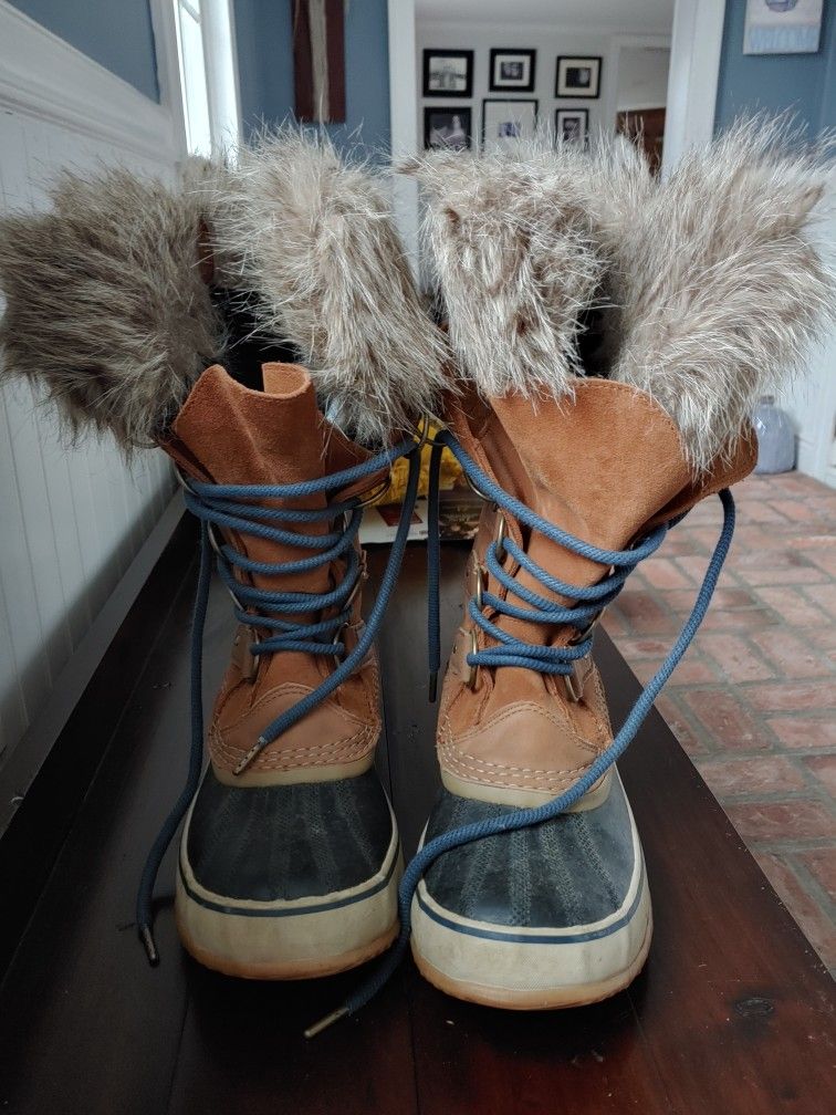 Wms SOREL Boots Sz9