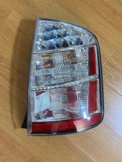 2008 Toyota Prius Passenger Side (Right/RH) Taillight – OEM