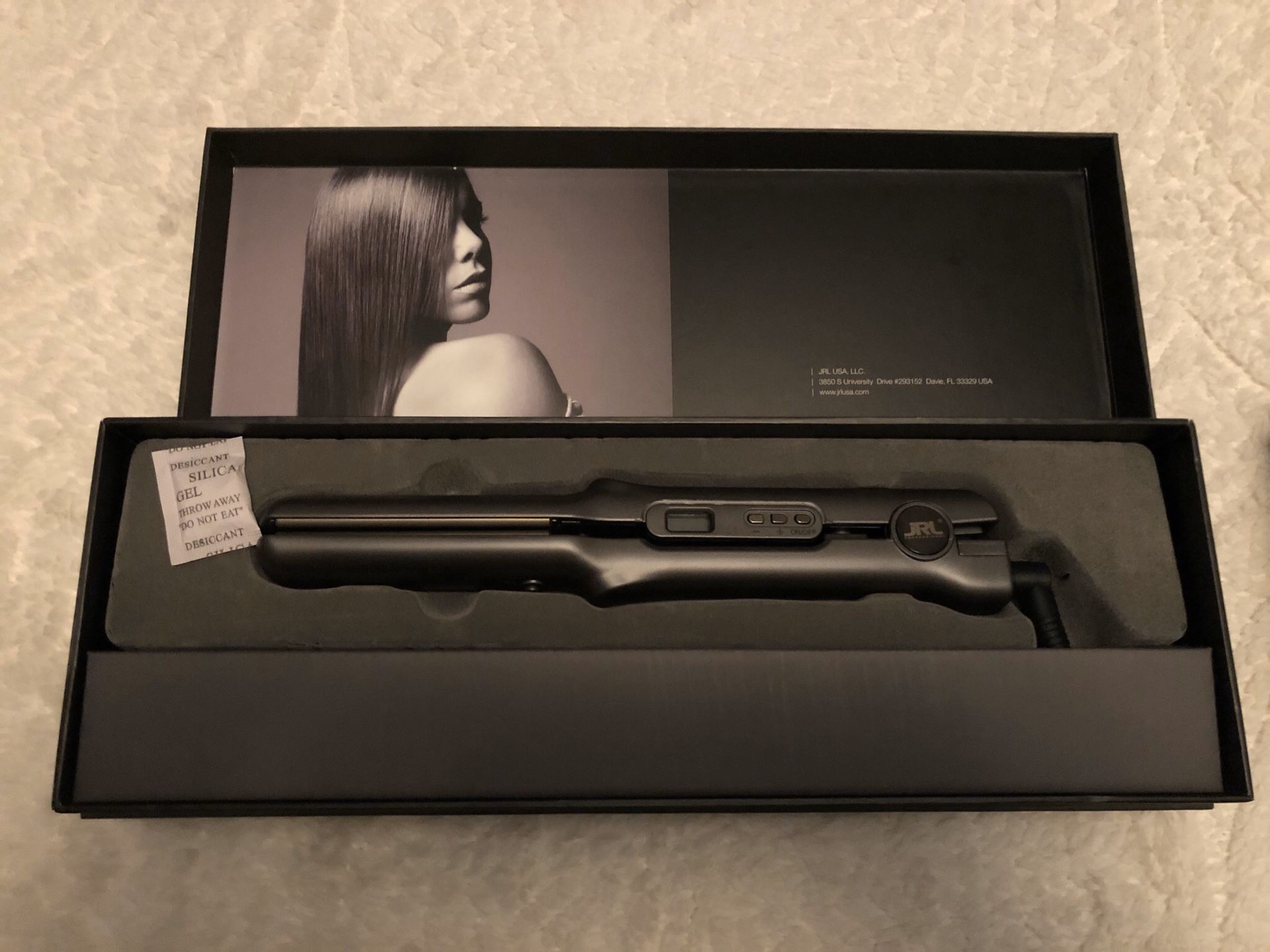 New in box tony&guy hair straightener flat iron