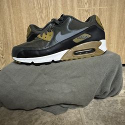Nike Air Max 90 Essential 
