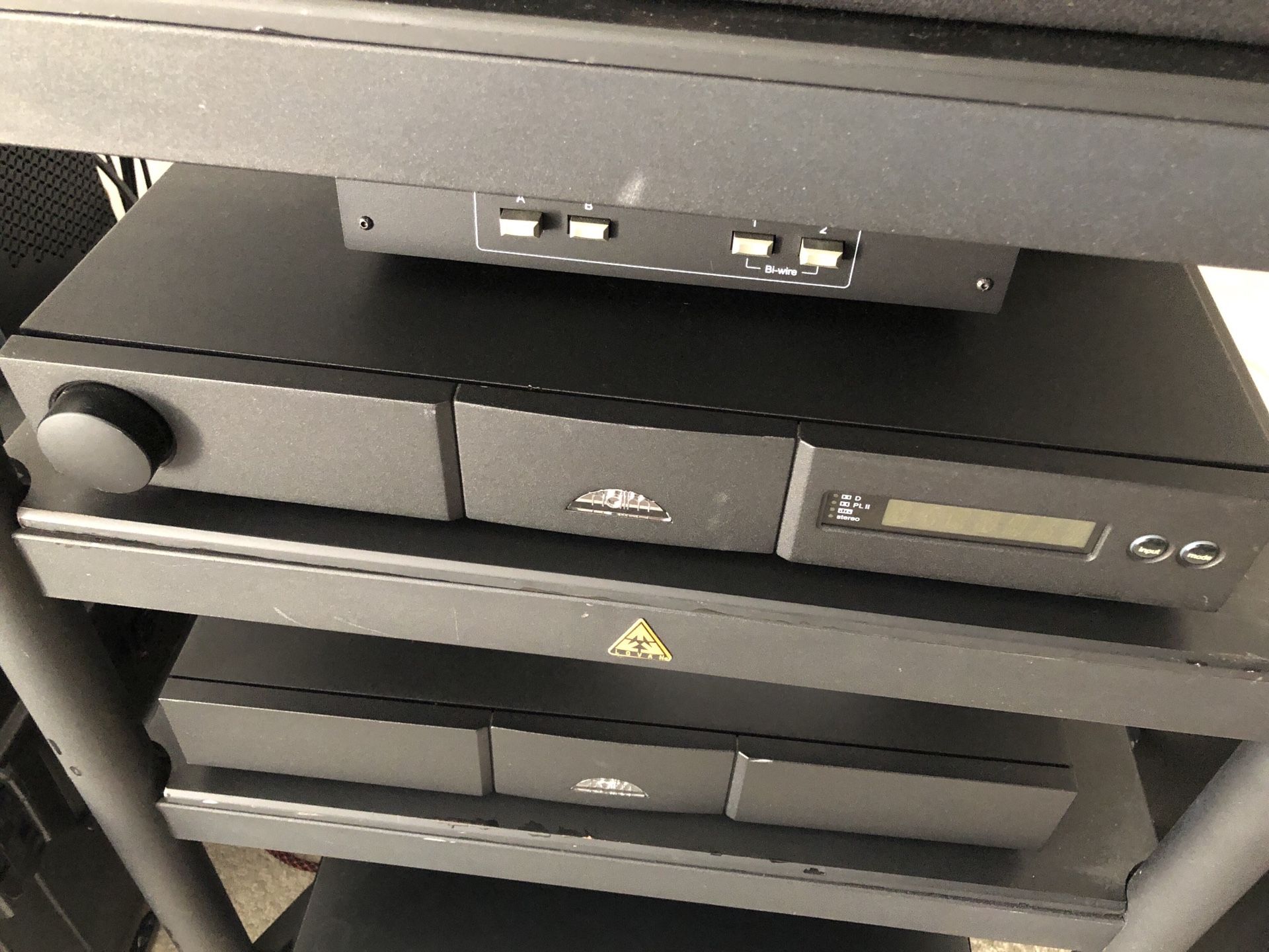 Naim Audio AV2 Preamp + NAP V175 Poweramp