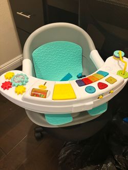 Baby play center chair