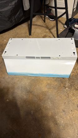 Under-Cabinet Range Hood