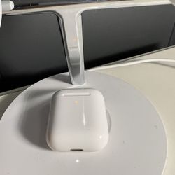 Apple AirPods w/ Wireless Charging Case 