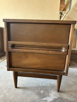 Mid Century Modern Tavern Walnut Night Stand (1)