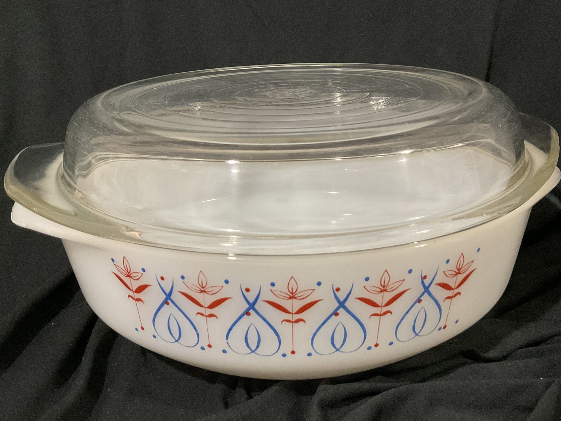 Pyrex New Zealand Agee SWISS Casserole Bowl