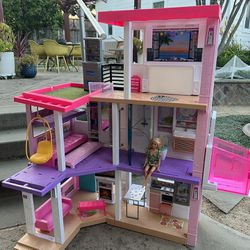 Barbie DreamHouse, Doll House Playset
