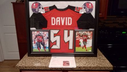 LAVANTE DAVID OF THE TAMPA BAY BUCCAN, STITCHED, BRANDED, AUTHENTIC JERSEY, WITH SIGNED PHOTO, COA.