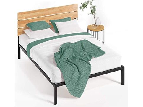 very gently used twin bed frame - Rustic wood /steel
