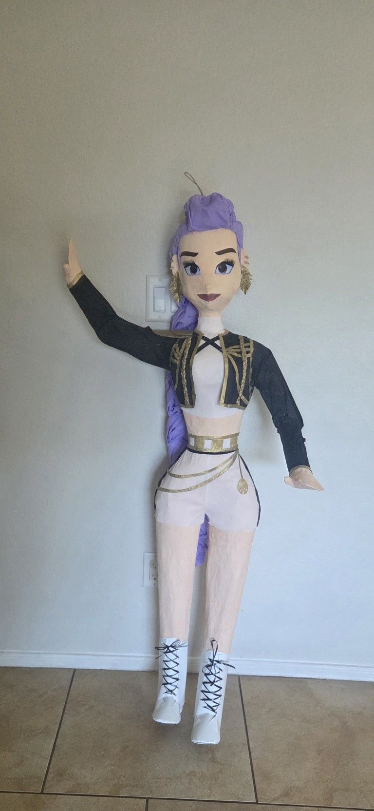 Rumi Kpop Pinata $60