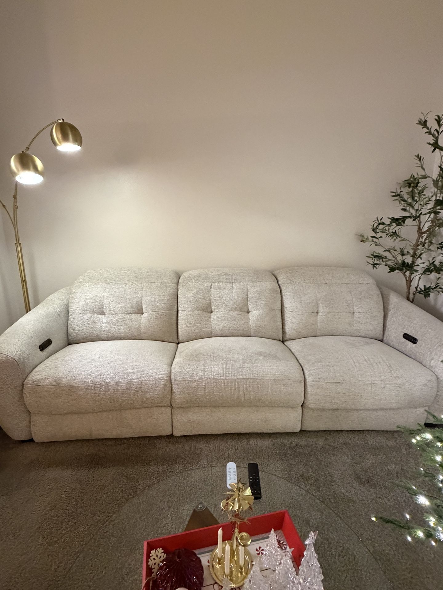 Sofa For Sale! Must Sell. I Have A New Sofa On It’s Way!! 