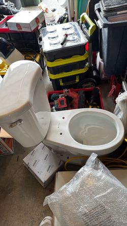 Glacier Brand New Toilet No Bix