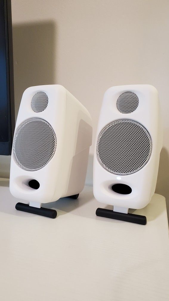 Brand New Bluetooth Iloud Micro Speakers White