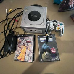 GameCube W Control And 2 Games 