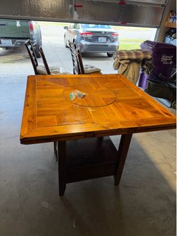 Table 4 chairs used dropleaf table obo